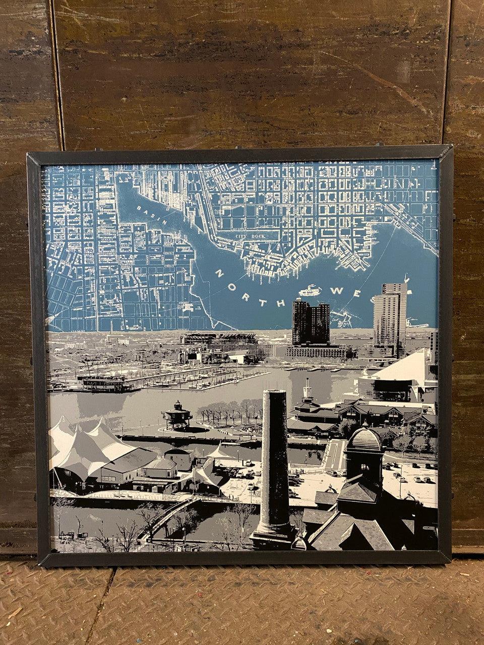 Square Skyline with Map